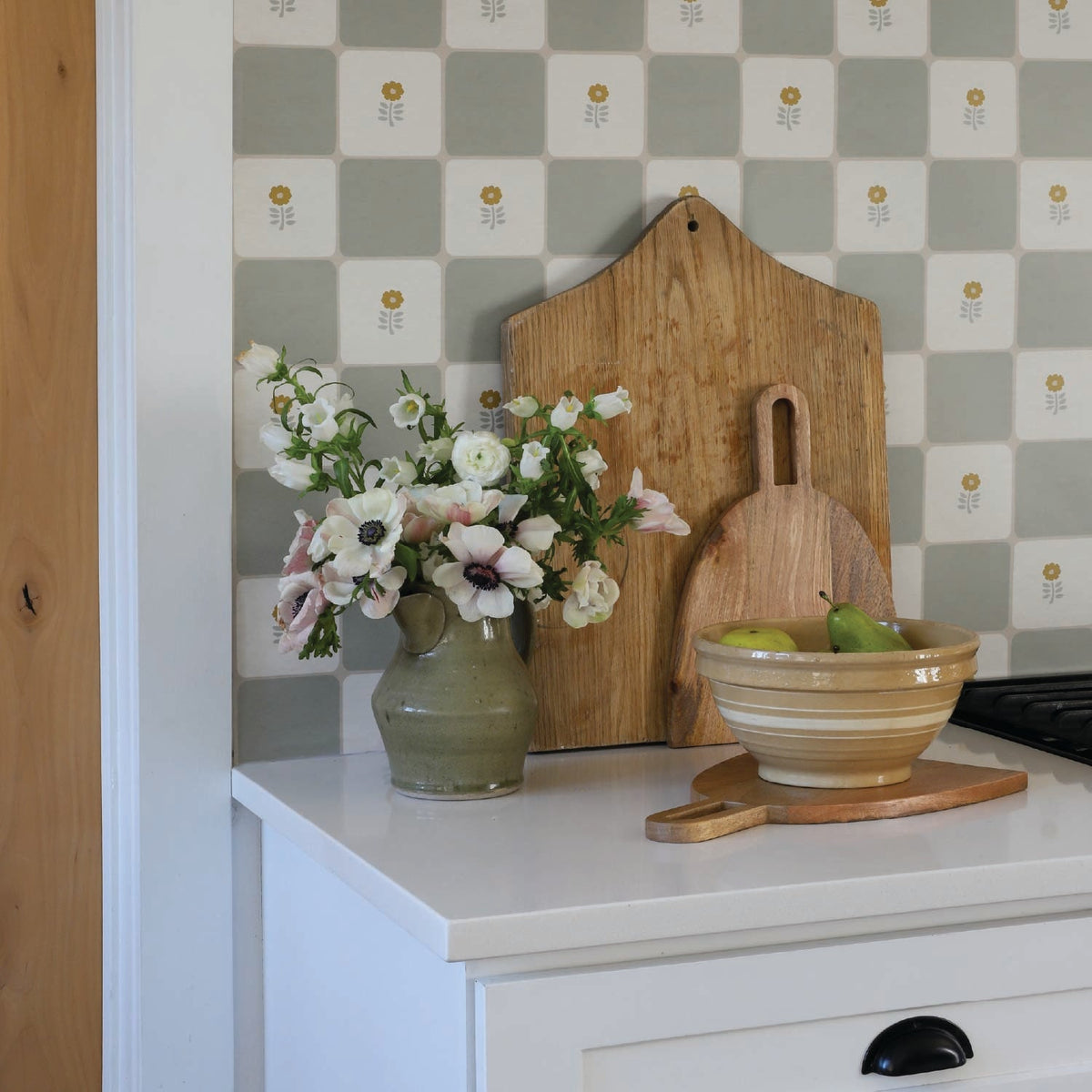 Image of Flora Vintage Check in Sage Wallpaper