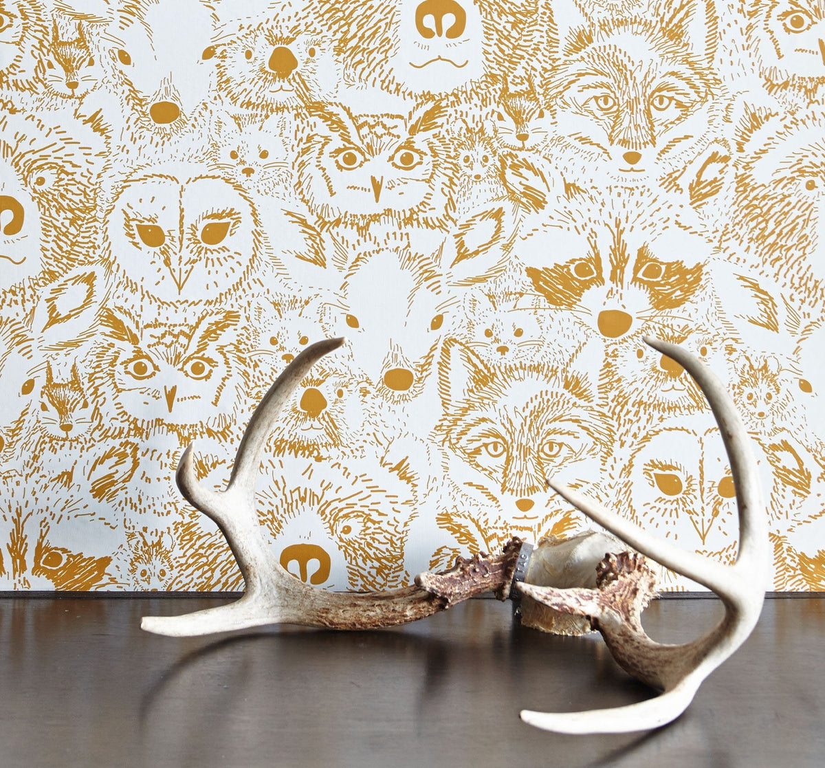 Wild in Gold and Cream Wallpaper