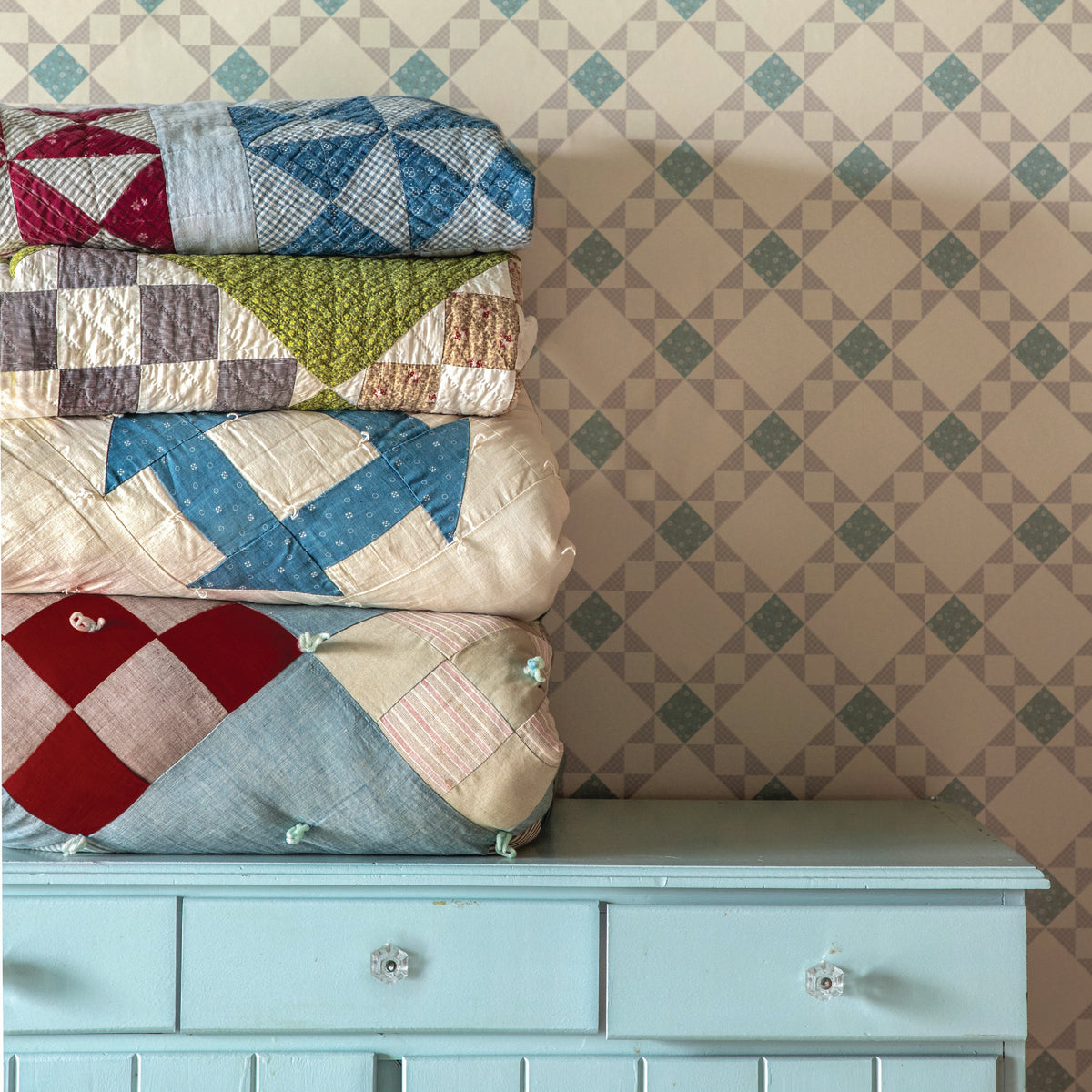 Country Quilt Wallpaper in Tan/Blue, image 5