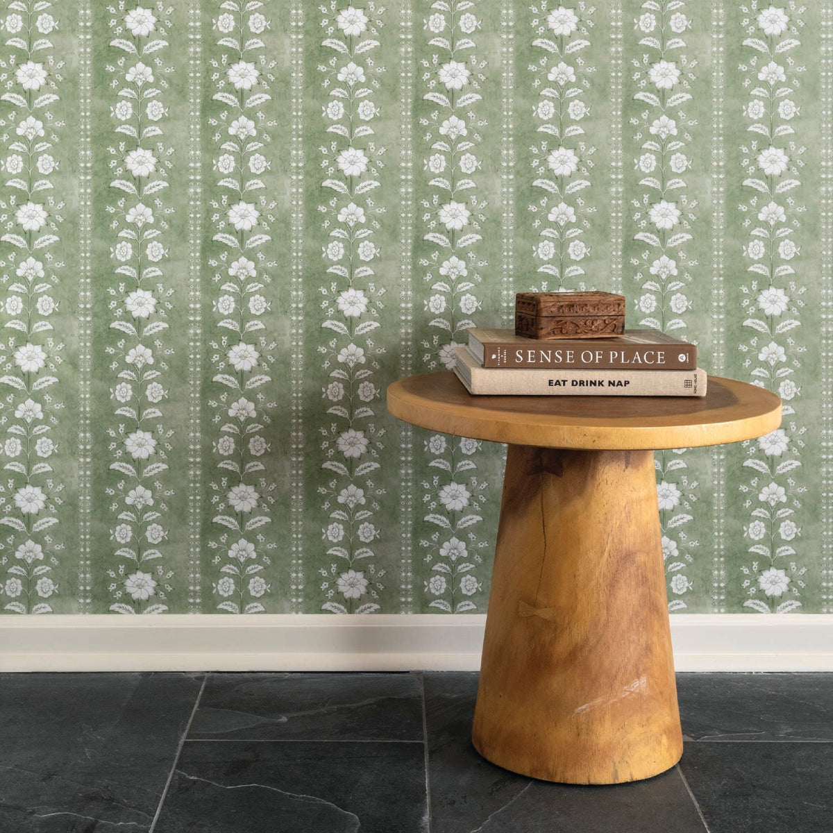 Image of Flower Garland in Sage Wallpaper