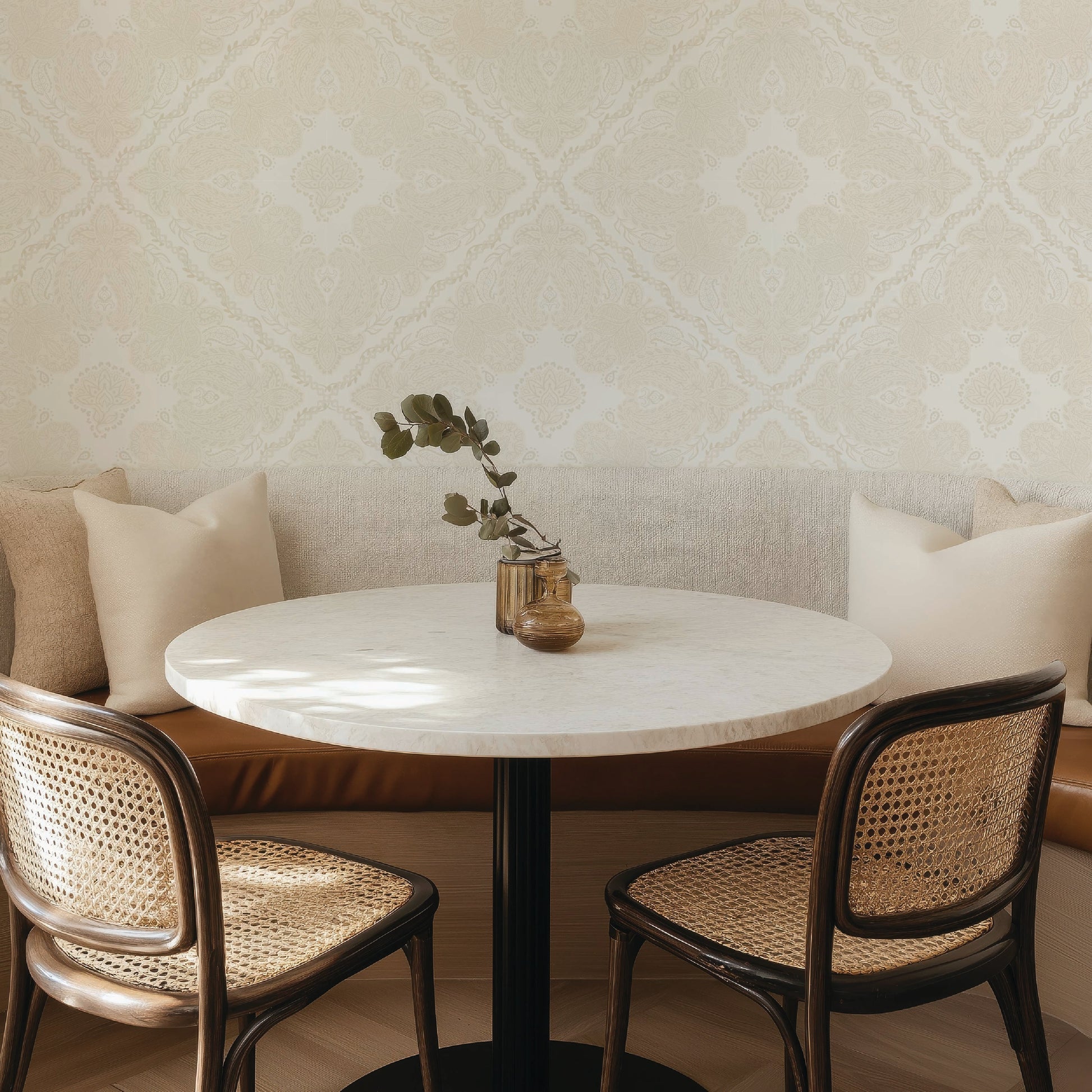 Image of Remington in Cream Wallpaper